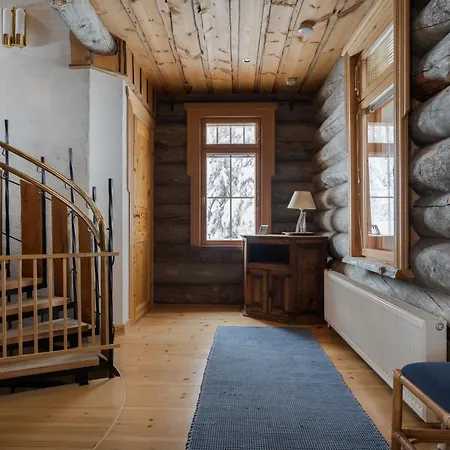 Alpine Grand Villa, Ski-in Ski-out By Aavalevi *