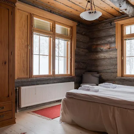 Alpine Grand Villa, Ski-in Ski-out By Aavalevi