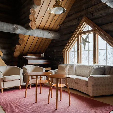 Alpine Grand Villa, Ski-in Ski-out By Aavalevi Levi